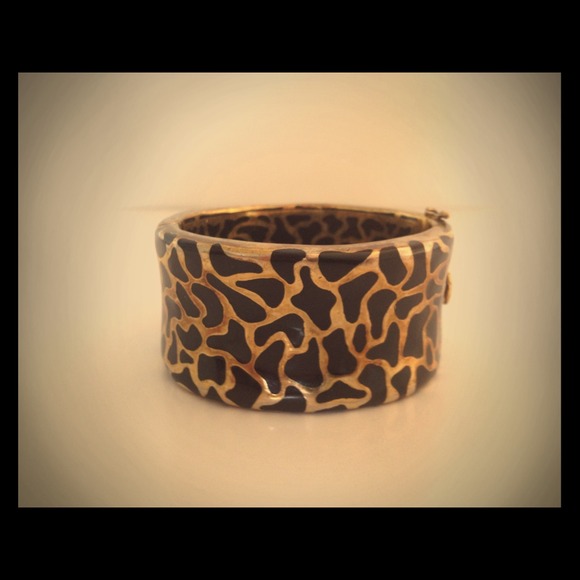 Reduced! Leopard enamel and gold cuff bracelet