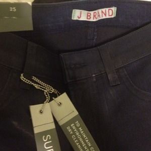 Jbrand size 25, blue jeans !