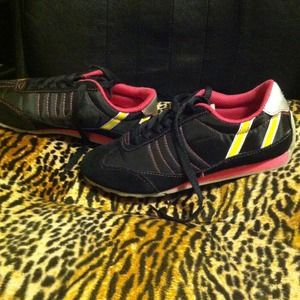 Pair of black shoes, only been worn once