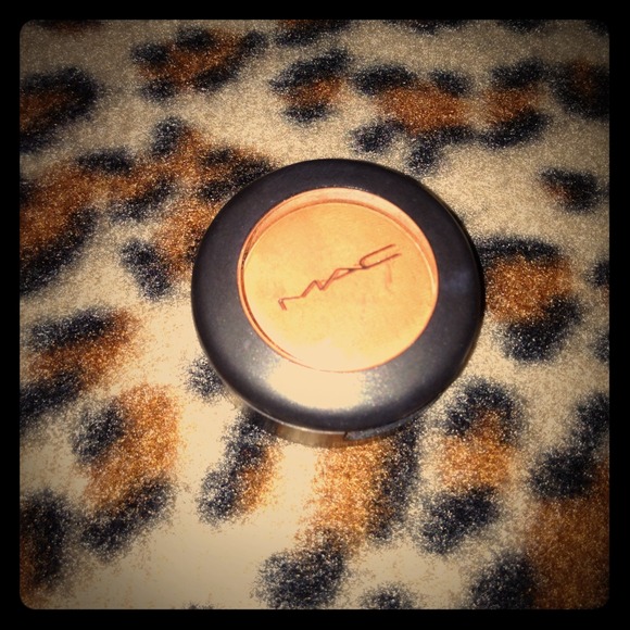 🚫SOLD🚫MAC eyeshadow in rule matte