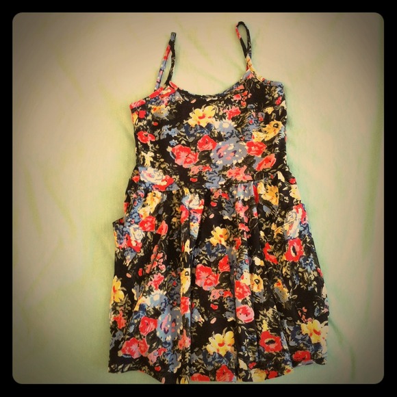 floral mini dress 🌸🌸🌸RESERVED