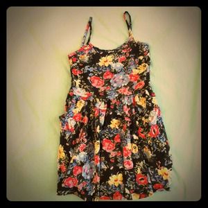 floral mini dress 🌸🌸🌸RESERVED