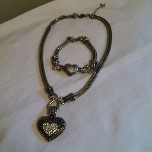 **SOLD**Necklace & Bracelet Heart set