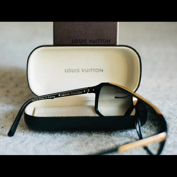 ((SOLD)) - Picture 3 of 3