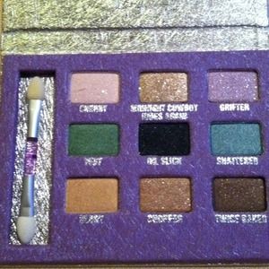 NWT URBAN DECAY EYE SET