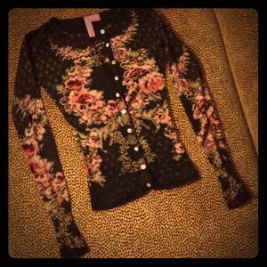 ❌SOLD❌ Black floral wool & cashmere cardigan