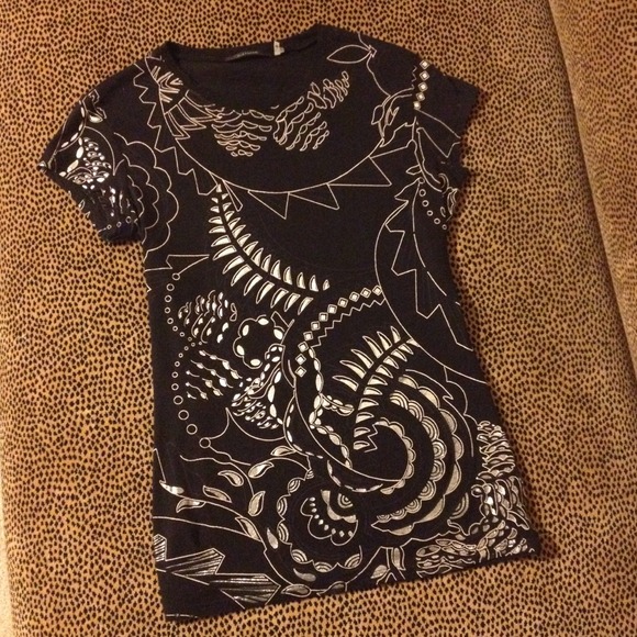 Elie Tahari black and silver shirt