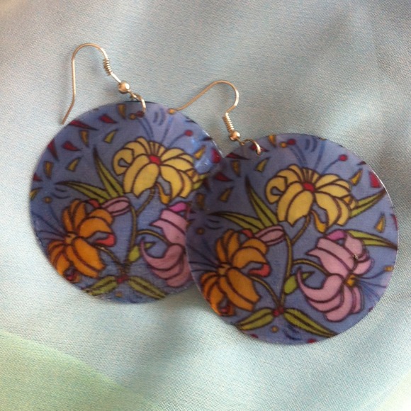 Hand Painted earring.