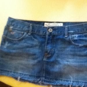 Mini skirt!! Only worn a few times!!!