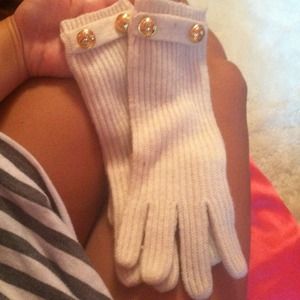 Michael kors winter white gloves