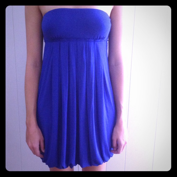 Blue strapless dress