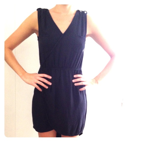 Volcom black dress - Picture 1 of 2