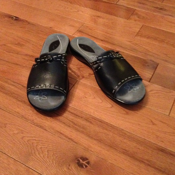 Reserved!  Clark's black sandals Size 7.5