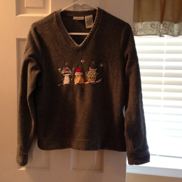 Christmas pull over shirt. Super cute and comfy!🎄