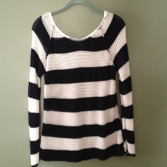 Striped Navy/white crochet top size medium