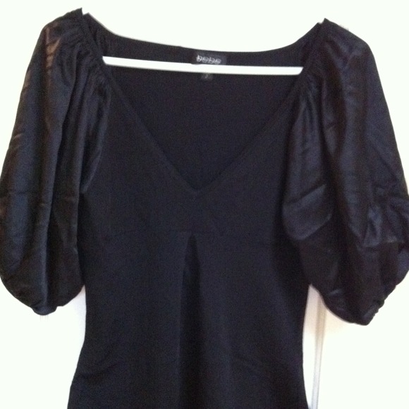 💢SOLD💢 Body con Bebe single-pleat dress - Picture 2 of 4