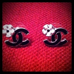 CHANEL Jewelry - Chanel earrings with flower detail CHANEL Jewelry - Chanel earrings with flower detail