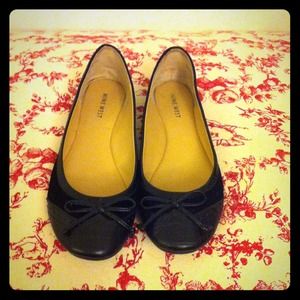***BRAND NEW*** Black ballet flats!