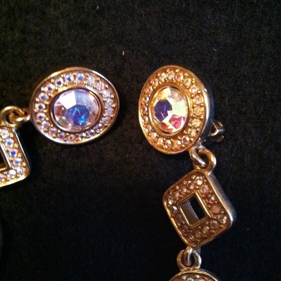 Sale Evening Crystal Dangles with Clips - Picture 3 of 3