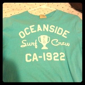 Hollister 2011 summer season Medium tshirt