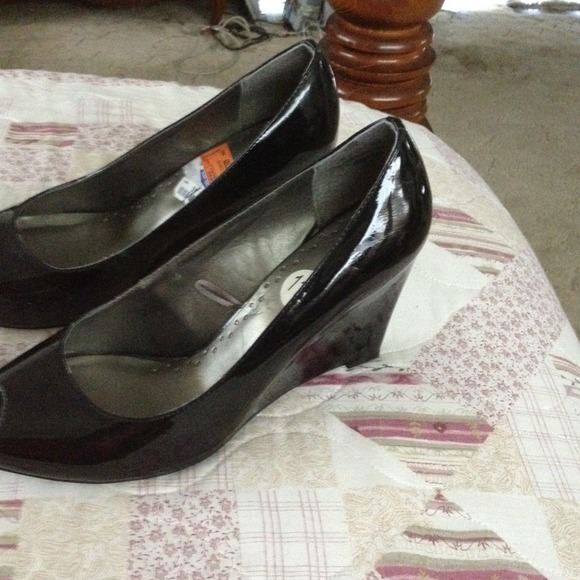 Peep Toes black wedge shoes