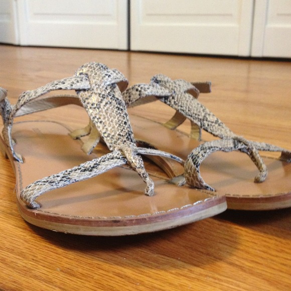 Alligator Print Old Navy Sandals - Size 7 - Picture 1 of 4