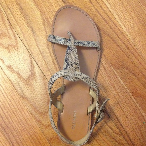 Alligator Print Old Navy Sandals - Size 7 - Picture 2 of 4