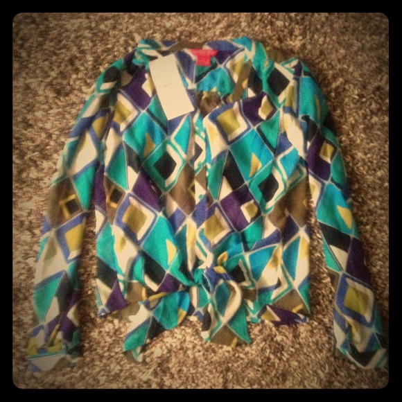 Worn once. It's a petite, and it's too small now:(