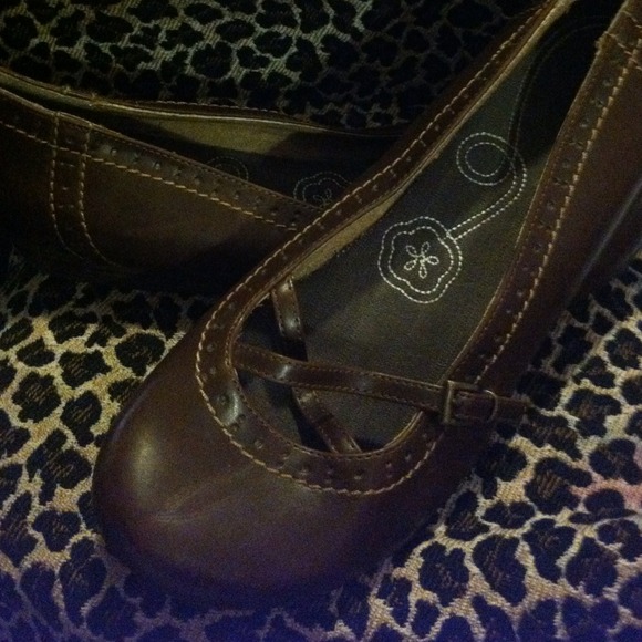 Brown flats