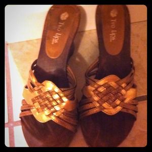 Wooden wedge metallic gold and burnished bronze