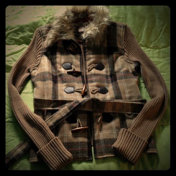 Jacket - Plaid front with fur collar