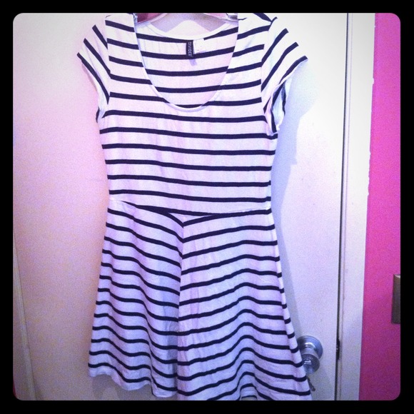 H&M Dresses & Skirts - H&M Nautical Striped Dress