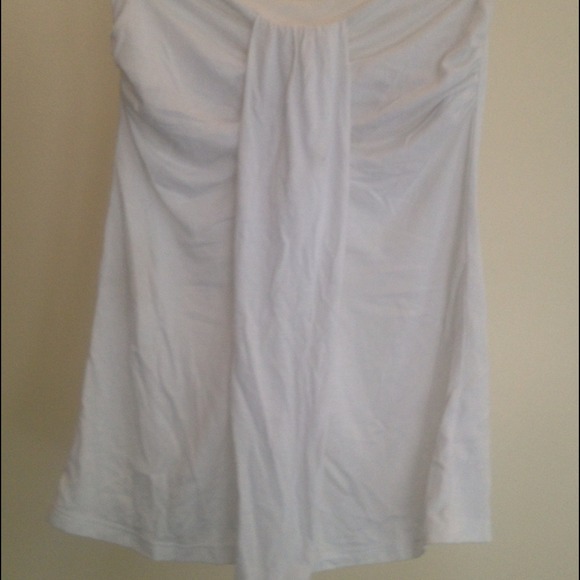 Cute White Strapless Top