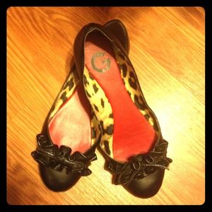 GUESS black flats