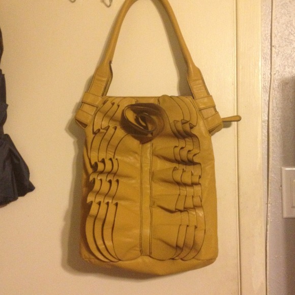 Mustard purse