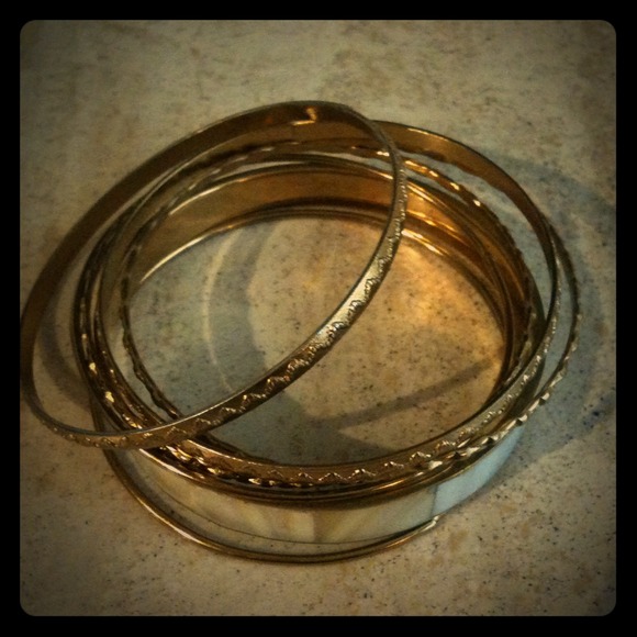 ✨SOLD✨ Gently used gold bangles..