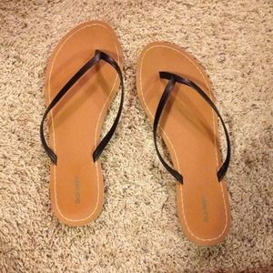 Black leather strap flip flops! Worn once!