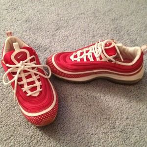 Women's Nike sneakers