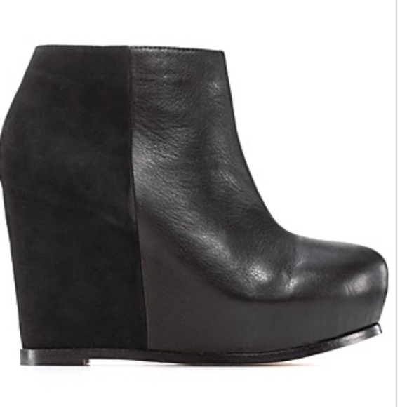 Dolce Vita Shoes - Brand new dolce vita wedge bootie