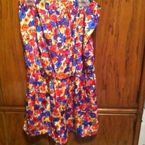 Multi colored strapless romper