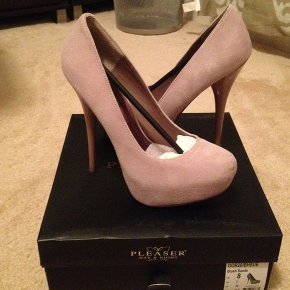 💋GORGEOUS💋 in BLUSH SUEDE