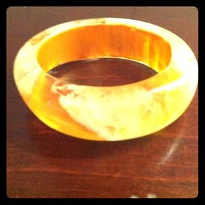 Bangle bracelet