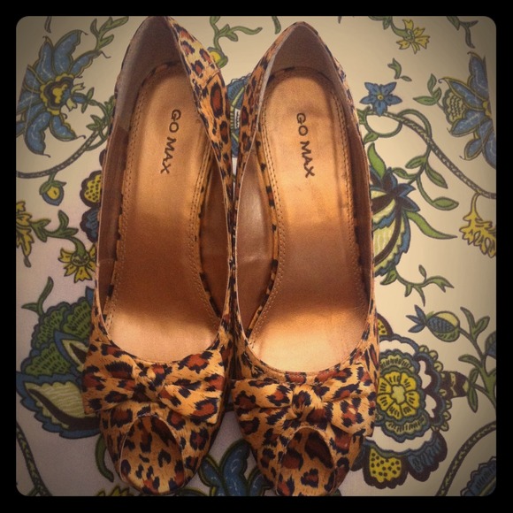 Shoes - Bundle for dawnnesbitt* leopard heels
