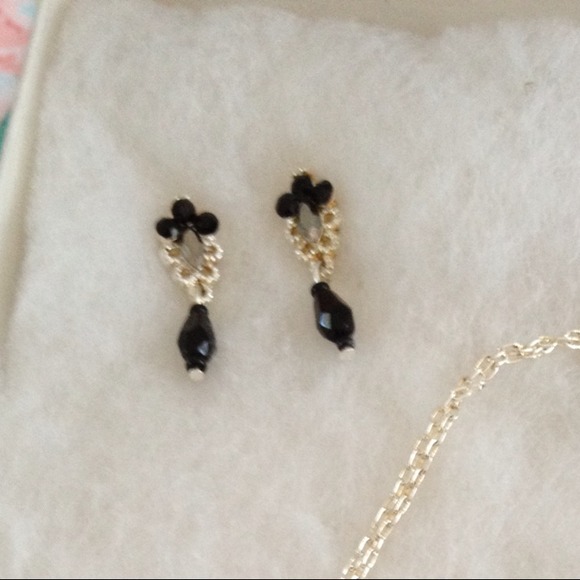 Prom🎀New Rhinestone necklace and earring set - Picture 2 of 2