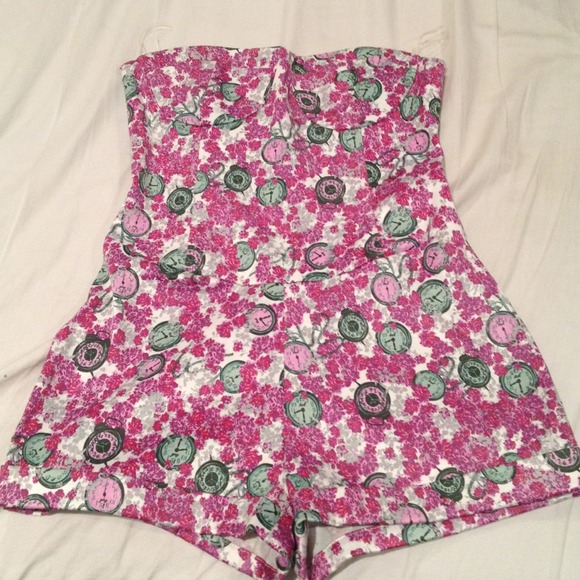 Limited edition Sweetheart romper. - Picture 1 of 4