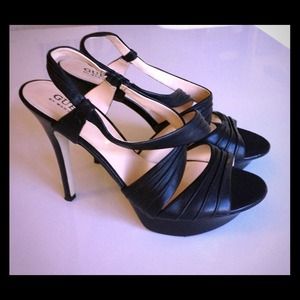 Black Guess Slingback heels