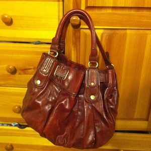 Mellie Bianco purse, great condition