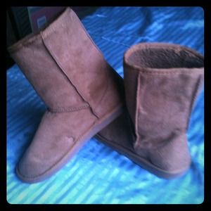 Light Brown Winter Boots.