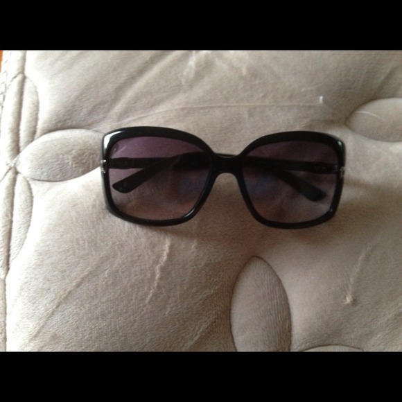 Gucci sunglassesauthentic