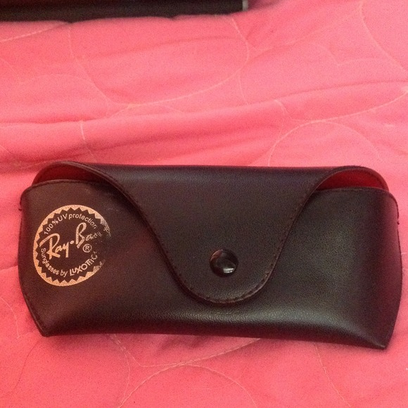 Used sunnies case